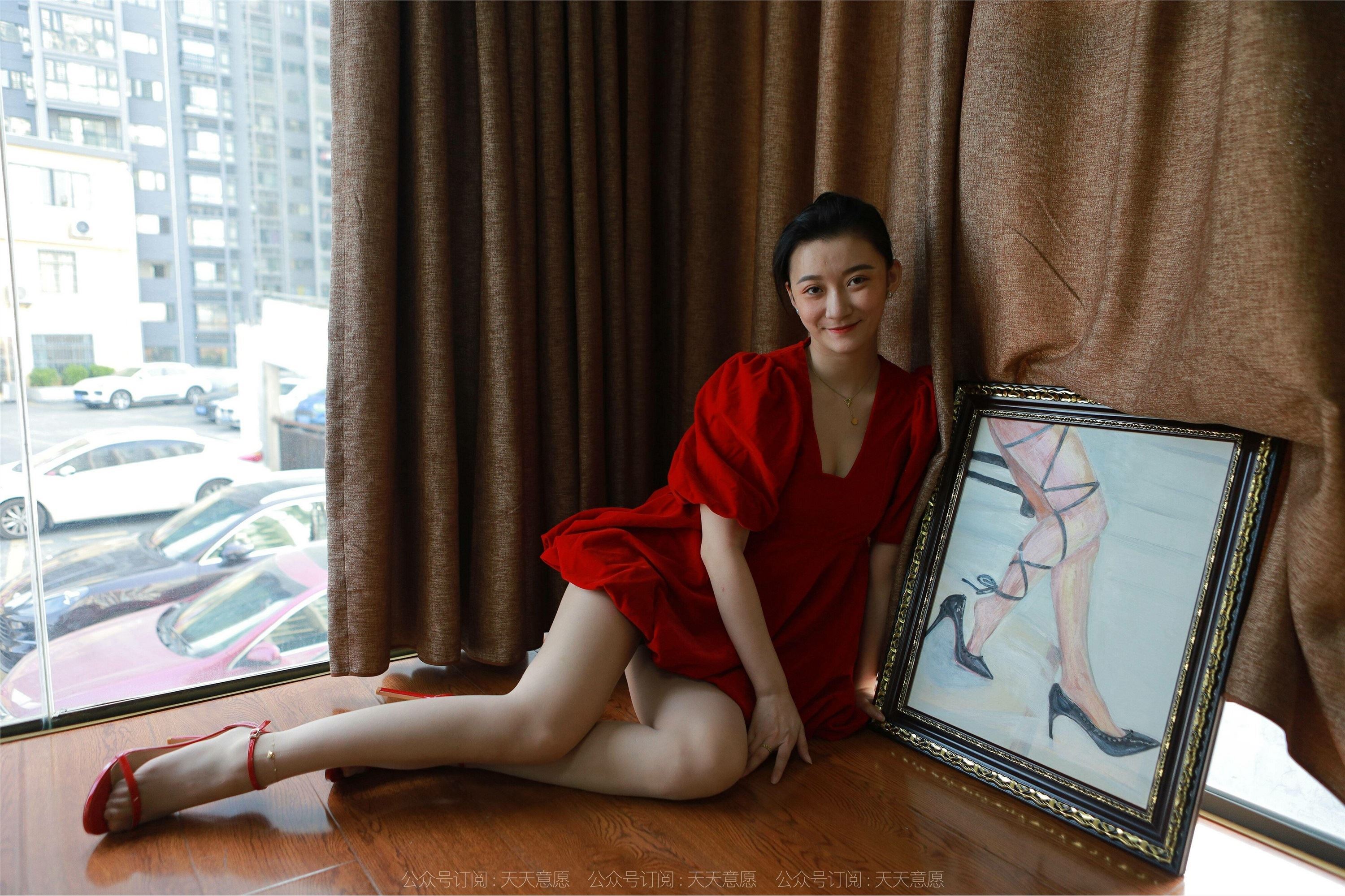 IESS异思趣向  2022.02.10 丝享家1001：秋秋《跨年夜性感红裙》